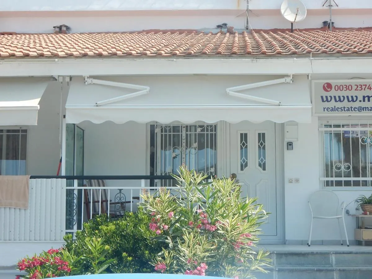 Flamingo Villa Hanioti 0*,