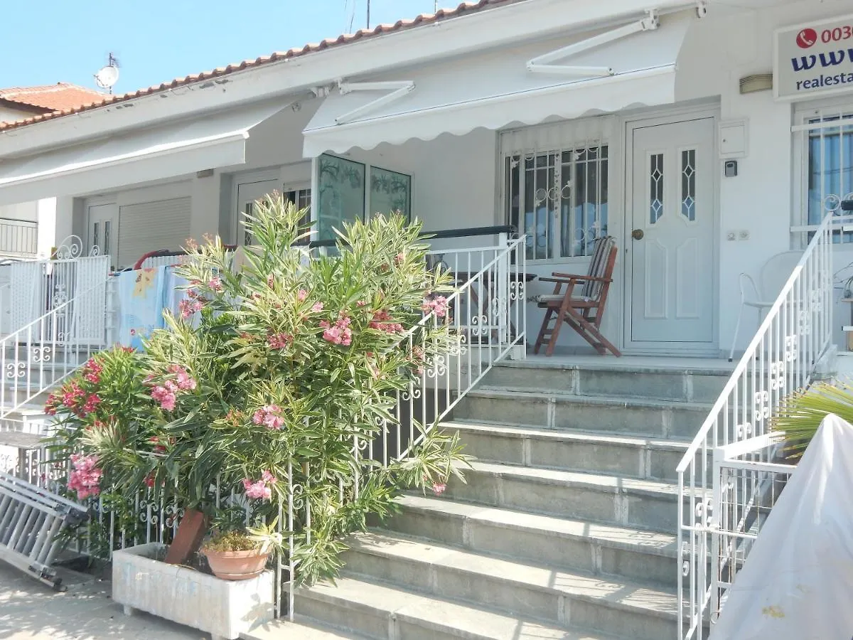 Flamingo Villa Hanioti Greece